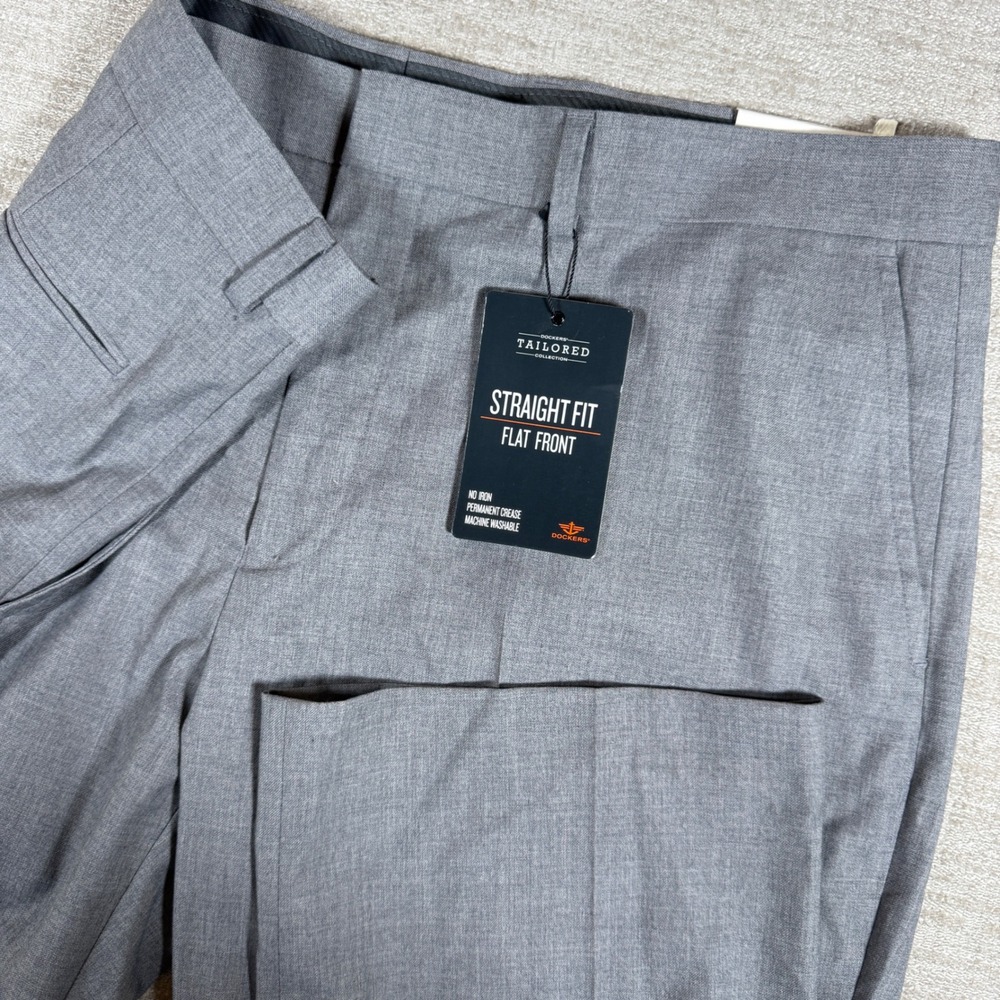NEW Dockers Dress Pants Mens 38/32 Light Grey Straight Fit Flat Front Tailored